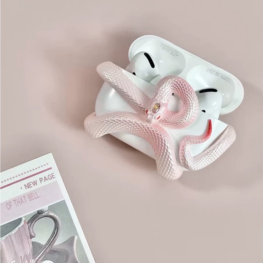 AirPods Pro 2 case 🐍